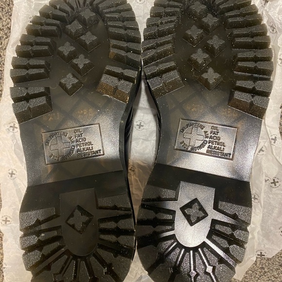 Dr. Martens 8053 Leather Platform Casual Shoes - Picture 3 of 5